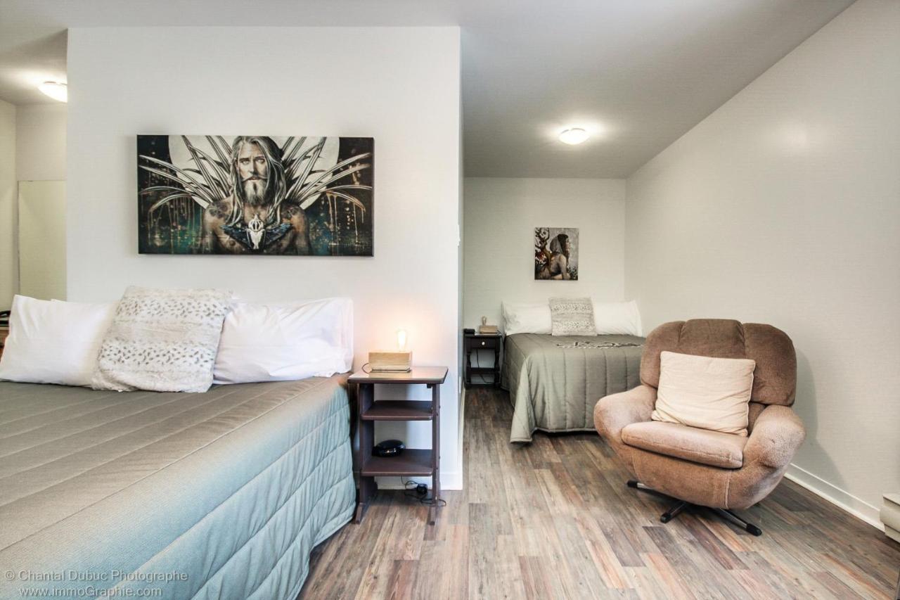 Auberge Motel Drakkar シャウィニガン エクステリア 写真